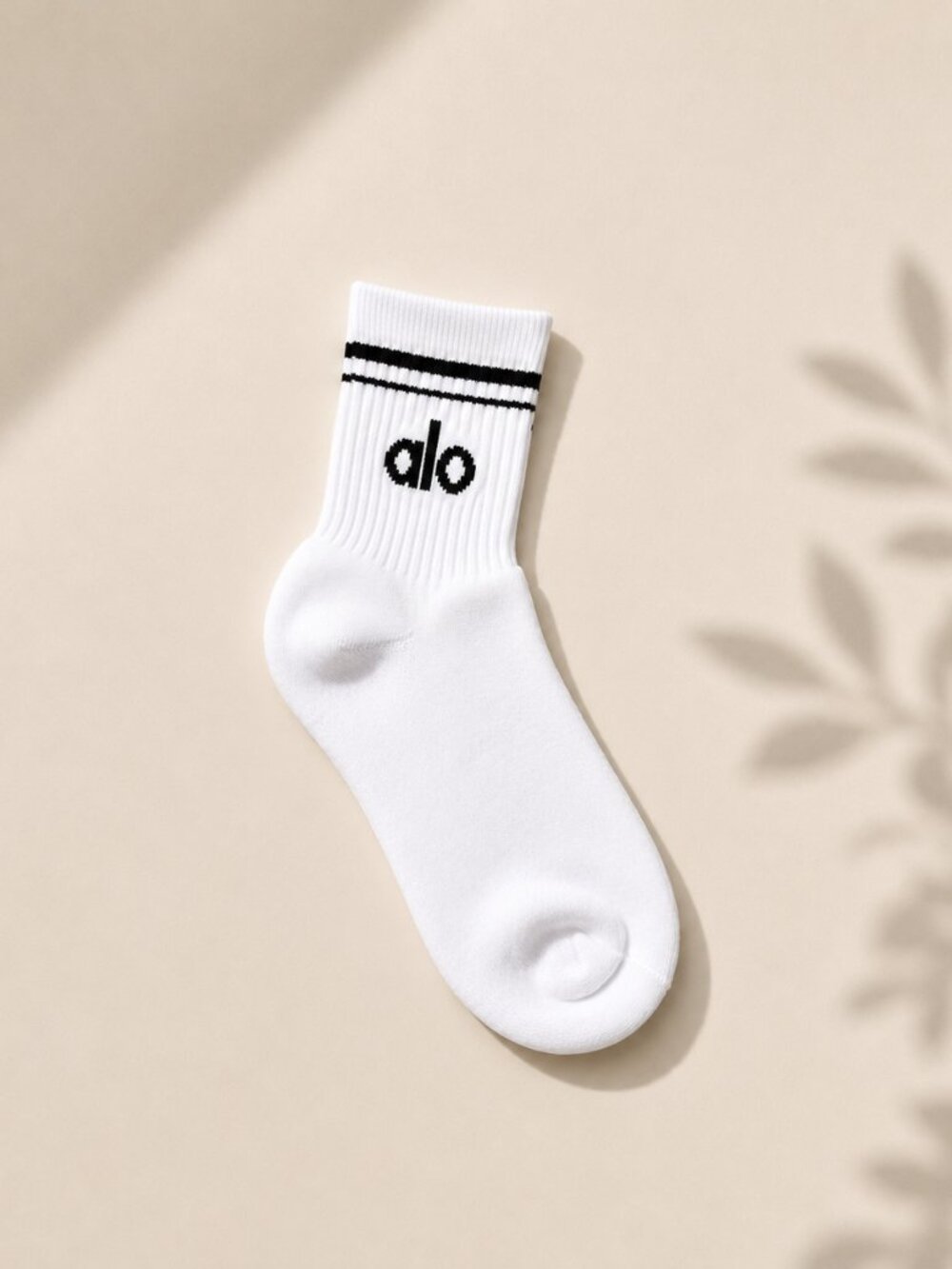 Alo Yoga Unisex Half-Crew Throwback Sock White Black